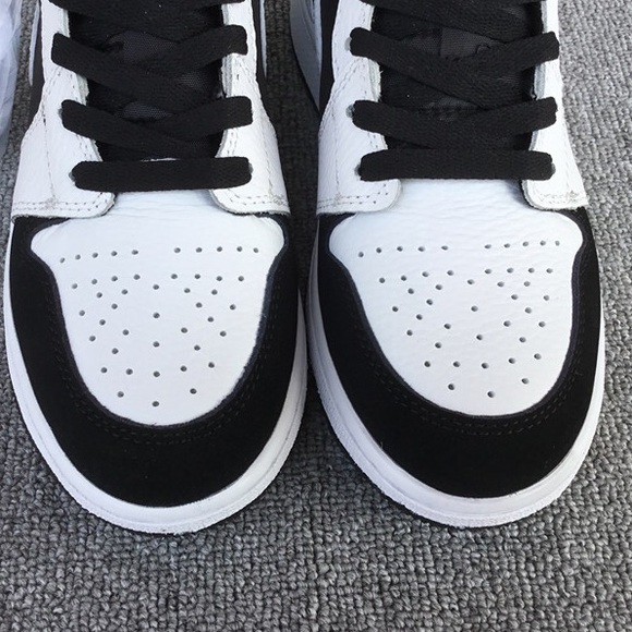 Jordan 1 Mid White Black - Picture 4 of 10